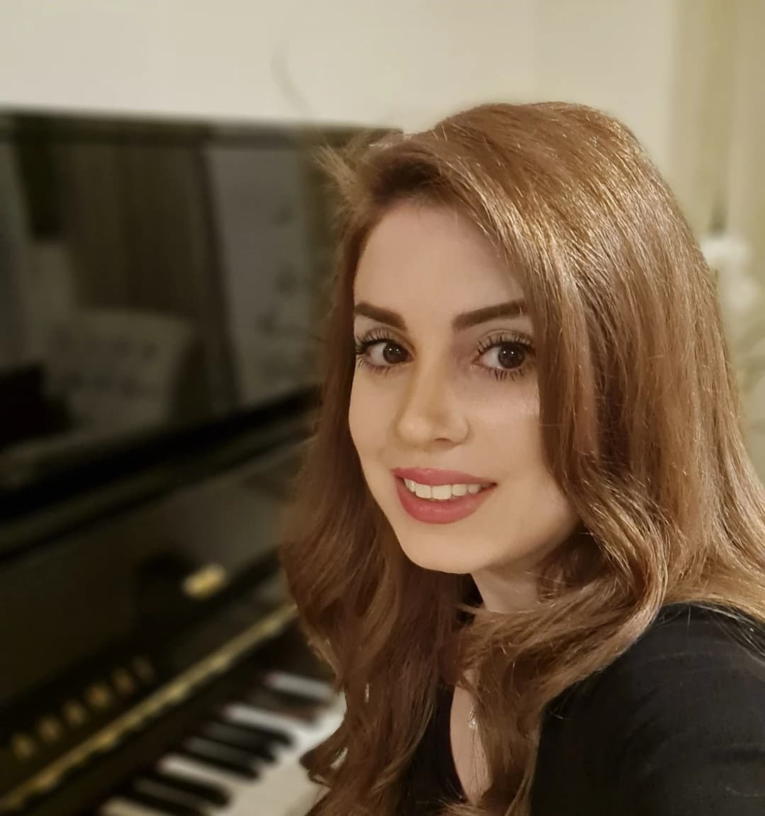Ava Ezzedin